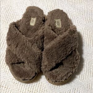UGG Tan Fuzzy Crossband Slippers